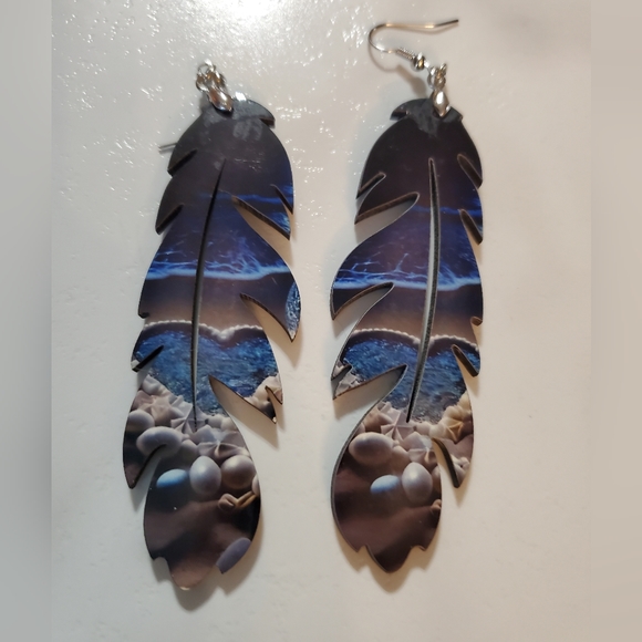 Ocean Starfish Feather Earrings - Picture 6 of 8